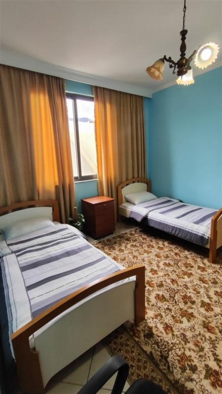 Tirane, jepet me qera apartament 2+1 Kati 1, 90 m² 450 € (Rrethi i Shkozes)