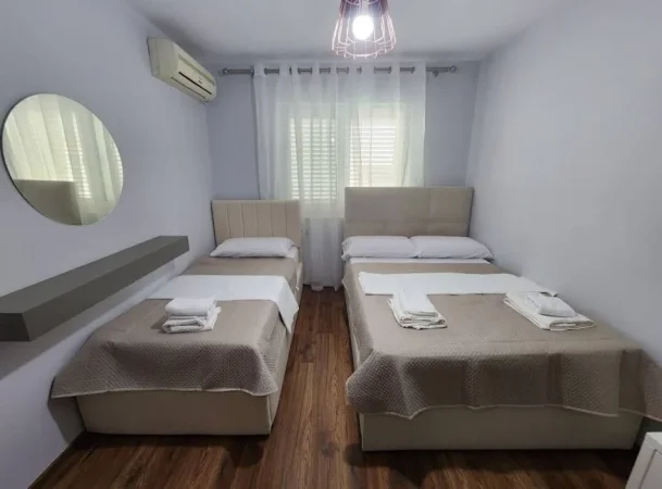 Tirane, jepet me qera apartament 2+1 , 100 m² 1.000 € (Rruga e Kosovareve)