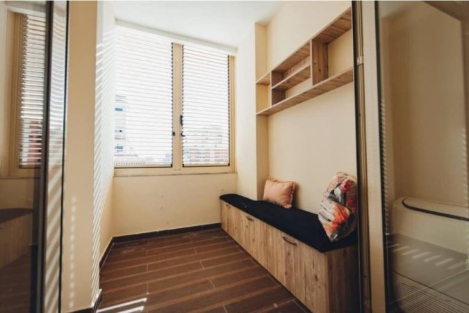 Tirane, jepet me qera apartament 1+1 Kati 4, 60 m² 650 € (Rruga Islam Alla)