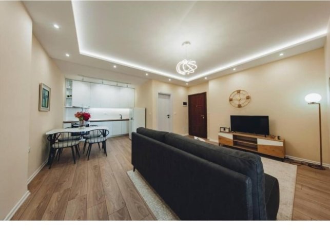 Tirane, jepet me qera apartament 1+1 Kati 4, 60 m² 650 € (Rruga Islam Alla)