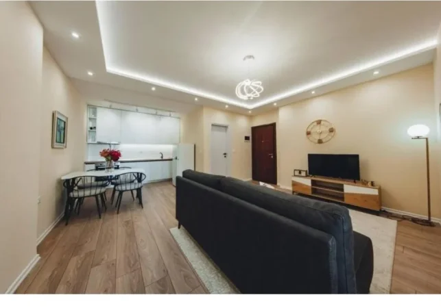Tirane, jepet me qera apartament 1+1 Kati 4, 60 m² 650 € (Rruga Islam Alla)
