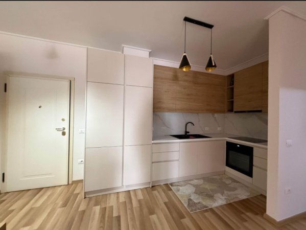 Tirane, jepet me qera apartament 1+1+Ballkon Kati 5, 75 m² 750 € (Kompleksi delijorgji)