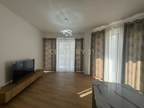 Tirane, jepet me qera apartament 2+1+Ballkon Kati 7, 115 m² 550 € (Kompleksi Urban Gate,Astir)