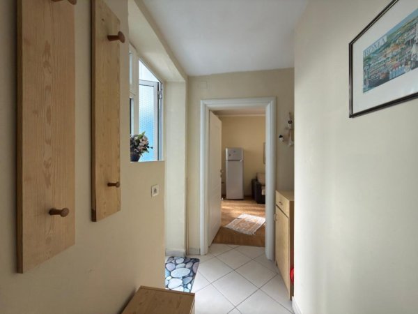 Tirane, jepet me qera apartament 1+1 Kati 2, 70 m² 600 € 