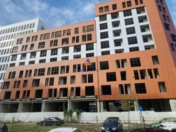 Tirane, shitet apartament 3+1 Kati 8, 169 m² 339.430 € 