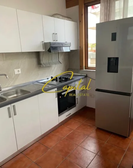 Tirane, jepet me qera apartament 1+1 Kati 5, 90 m² 500 € (DON BOSKO)