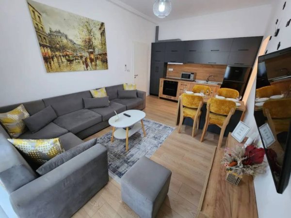 Tirane, jepet me qera apartament 2+1+Ballkon Kati 2, 100 m² 820 € (Rruga e Kavajes)