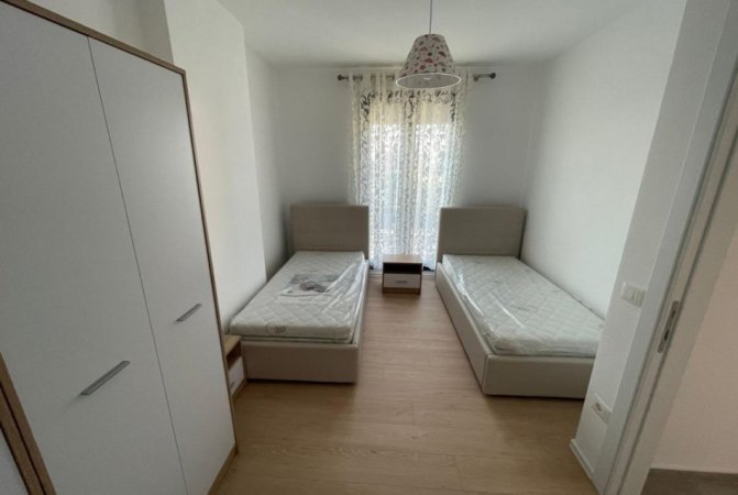 Tirane, jepet me qera apartament 2+1 Kati 4, 110 m² 600 € (Rruga Kongresi i Manastirit)