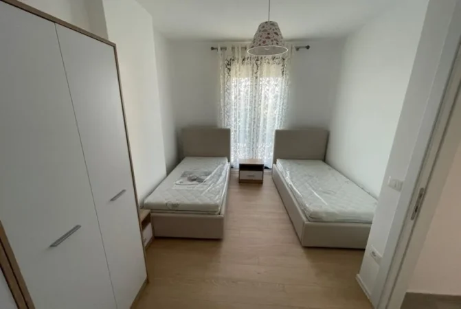Tirane, jepet me qera apartament 2+1 Kati 4, 110 m² 600 € (Rruga Kongresi i Manastirit)