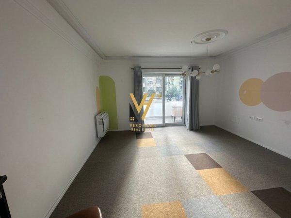 Tirane, jepet me qera zyre Kati 2, 130 m² 1.500 € (RUGA E DURRESIT)
