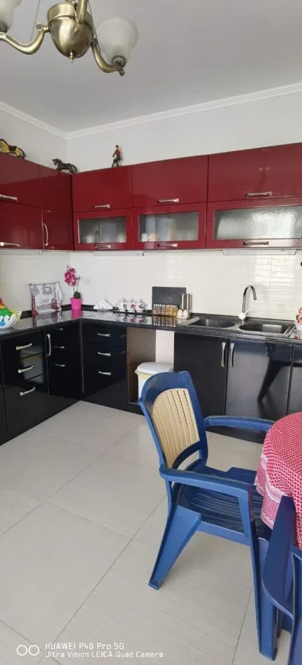 Tirane, jepet me qera apartament 2+1 Kati 8, 91 m² 500 € (Rruga 3 Deshmoret)