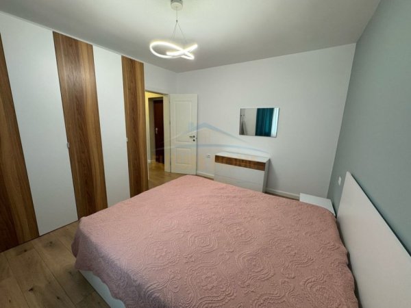 Tirane, jepet me qera apartament 1+1 Kati 2, 54 m² 550 € (Rruga e Durrsit)
