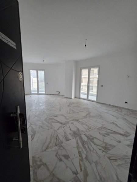 Shengjin, shitet apartament 1+1+Ballkon Kati 3, 106 m² 212.000 € 