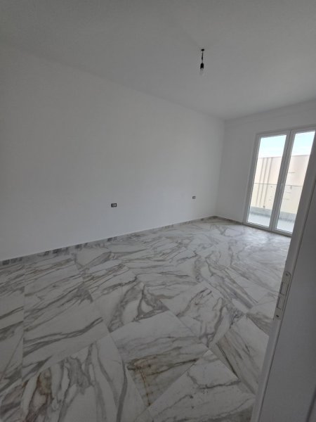 Shengjin, shitet apartament 1+1+Ballkon Kati 3, 106 m² 212.000 € 