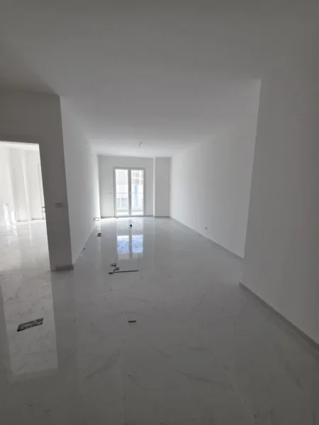 Shengjin, shitet apartament 1+1+Ballkon Kati 8, 86 m² 172.000 €