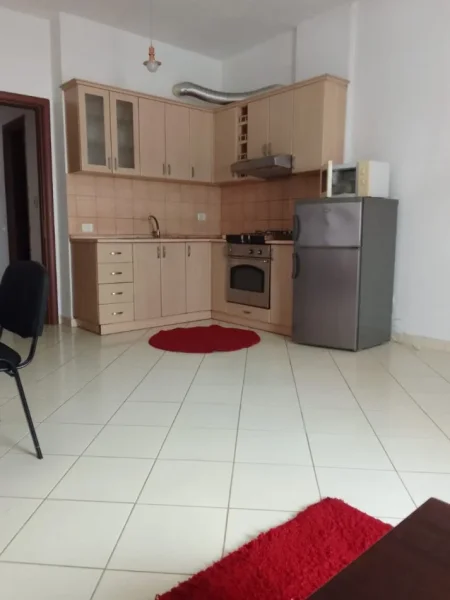 Tirane, jepet me qera apartament 1+1 Kati 6, 70 m² 350 € (casa italia)