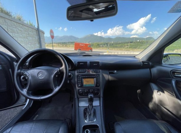 Tirane, shes makine Mercedes Benz W203 Nafte, gri metalizato automatik Klima 315.000 km 380,000 Leke