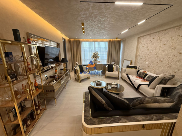 Tirane, shitet apartament Kati 3, 99 m² 