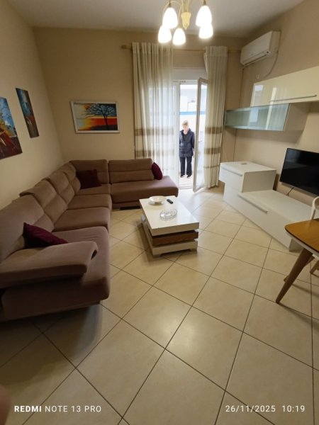 Tirane, jepet me qera apartament 2+1+Aneks+Ballkon Kati 5, 90 m² 550 € (Delijorgji)