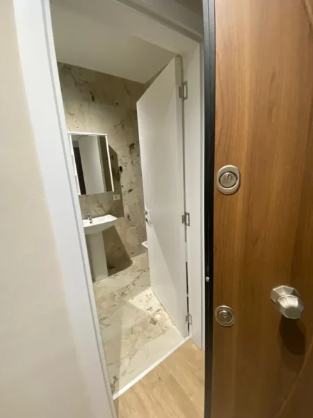 Tirane, jepet me qera apartament 1+1+Ballkon , 450 € (Univers City)