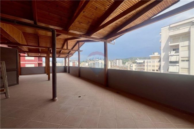 Vlore, shitet apartament+verande | Penthouse 3+1+Aneks+Ballkon Kati 9, 247 m² 209.950 € (Vlorë Albano &amp; Romina, Vlorë)