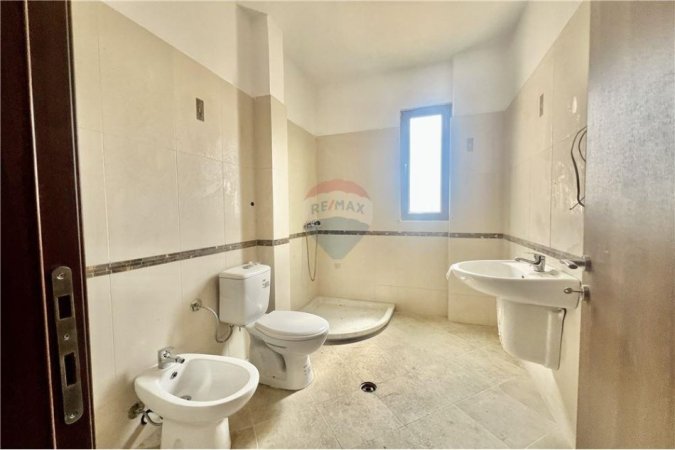 Vlore, shitet apartament+verande | Penthouse 3+1+Aneks+Ballkon Kati 9, 247 m² 209.950 € (Vlorë Albano &amp; Romina, Vlorë)