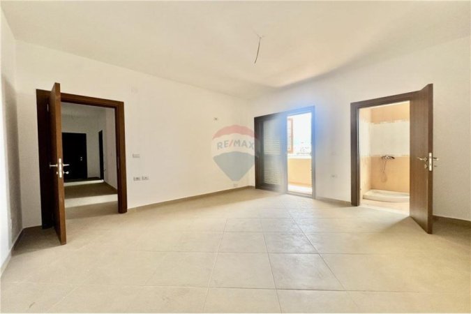 Vlore, shitet apartament+verande | Penthouse 3+1+Aneks+Ballkon Kati 9, 247 m² 209.950 € (Vlorë Albano &amp; Romina, Vlorë)