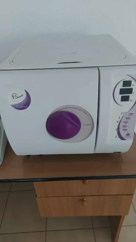 Tirane, shitet pajisje sterilizuese Autoklave