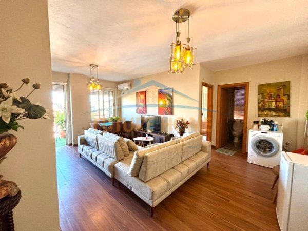 Shqiperi, shitet apartament 1+1+Ballkon Kati 4, 74 m² 89.000 € 