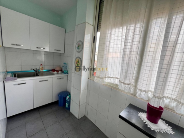Tirane, jepet me qera apartament 2+1 Kati 2, 76 m² 600 €, "Pazari i Ri", Rruga "Tefta Tashko Koco"