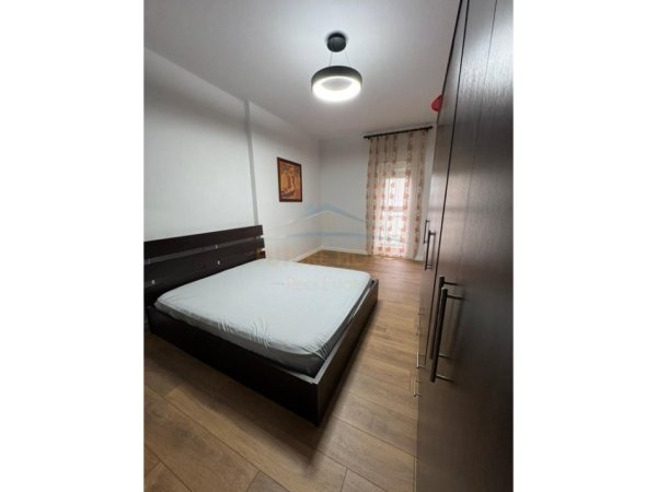 Tirane, shes apartament 2+1+Ballkon Kati 2, 198.000 € 