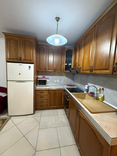 Tirane, jepet me qera apartament 2+1 Kati 9, 73 m² 600 € 