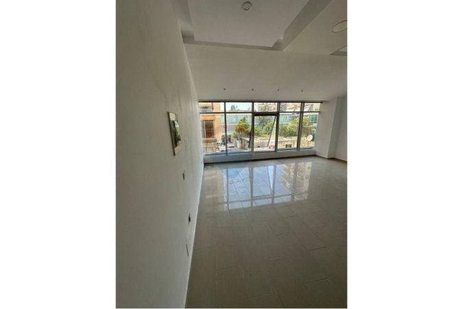 Vlore, shitet ambjent biznesi Kati 2, 33 m² 45.000 € (Pranë Gjimnazit “Ali Demi”, Vlorë)
