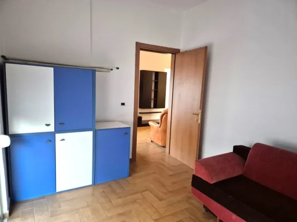 Jepet me Qira Apartament 2+1 në Myslym Shyr, 700 €uro