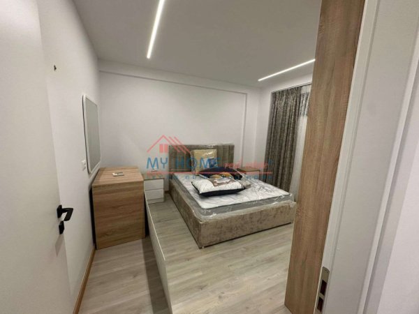 Tirane, jepet me qera apartament 1+1+Ballkon Kati 1, 57 m² 700 € (Zogu i Zi)