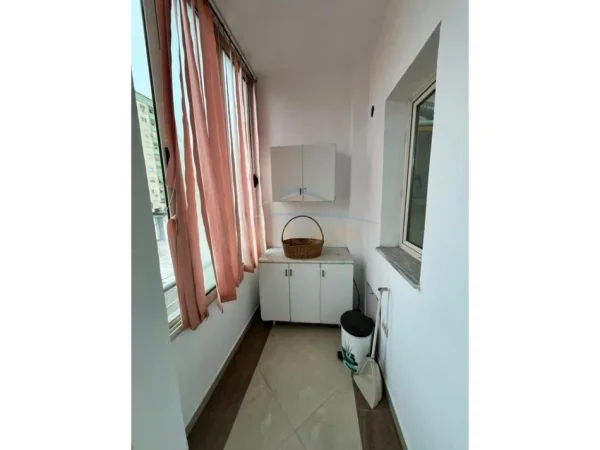 Durres, shitet apartament 2+1+Ballkon Kati 3, 170 m² 180.000 € 