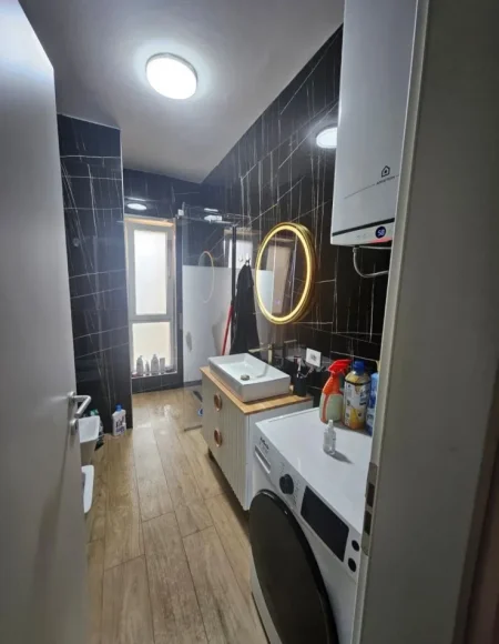 Tirane, jepet me qera apartament 2+1 Kati 5, 91 m² 