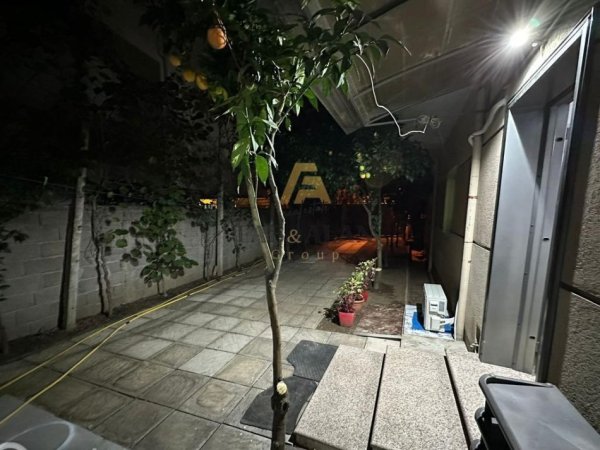 Tirane, jepet me qera apartament 2+1 Kati 0, 136 m² 550 € (Rruga 5 Maji)