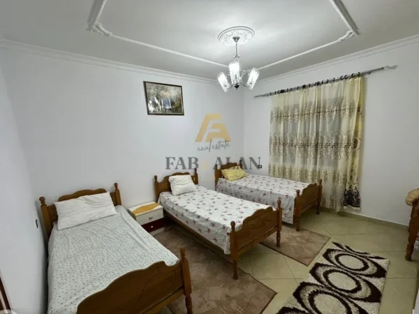 Tirane, jepet me qera apartament 2+1 Kati 0, 136 m² 550 € (Rruga 5 Maji)