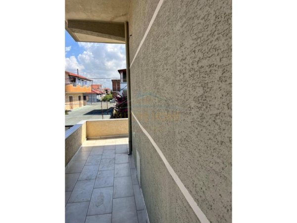 Durres, jepet me qera apartament 2+1 Kati 2, 159 m² 350 € (LAGJIA 18,DURRES)