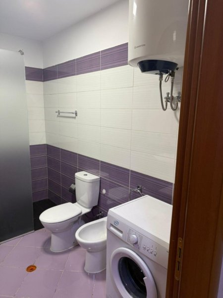 Tirane, jepet me qera apartament 2+1 Kati 3, 90 m² 550 € (Rruga Dritan Hoxha)