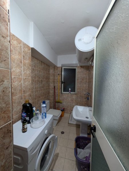 Tirane, jap me qera apartament 1+1 Kati 4, 60 m² 450 € (Irfan Tomini)