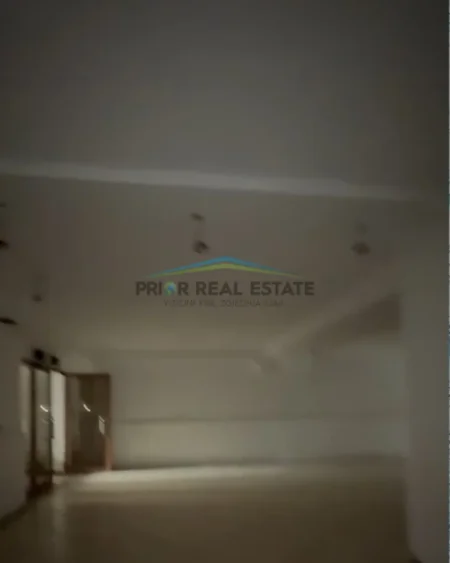 Tirane, shitet ambjent biznesi Kati -1, 244 m² 380.000 € (Rruga Asim Vokshi)