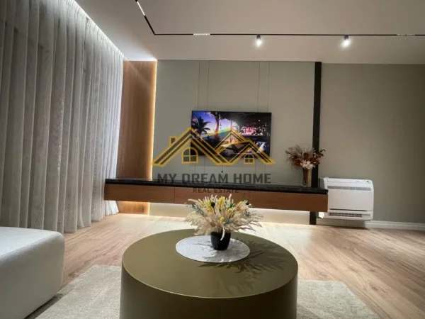 Durres, jepet me qera apartament 1+1 Kati 6, 91 m² 700 € (PLAZH)