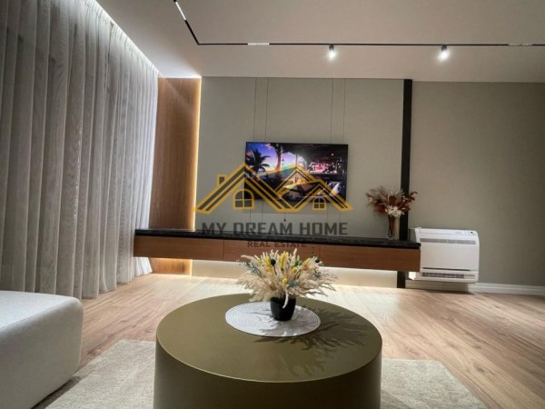 Durres, jepet me qera apartament 1+1 Kati 6, 91 m² 700 € (PLAZH)