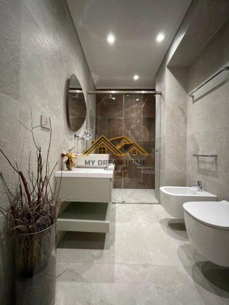 Durres, jepet me qera apartament 1+1 Kati 6, 91 m² 700 € (PLAZH)