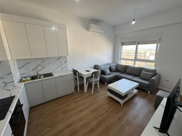 Tirane, jepet me qera apartament 1+1 Kati 6, 