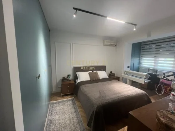 Tirane, shitet apartament 2+1 Kati 2, 78 m² 128.000 € (Rruga Napolon Roshi)