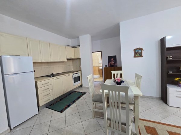 Tirane, jepet me qera apartament 2+1 Kati 5, 100 m² 500 € (Astir)