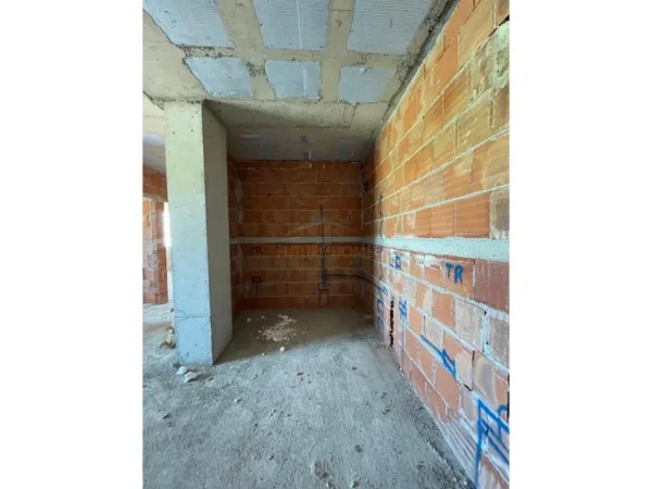 Tirane, shitet apartament 2+1 Kati 6, 91 m² 109.000 € (Paskuqan)